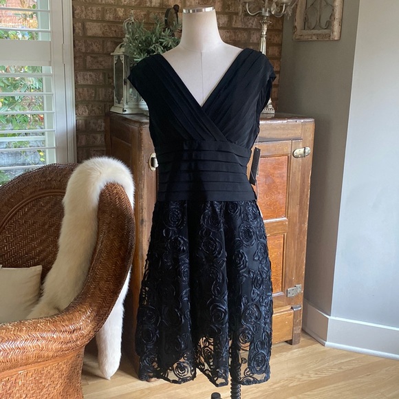 Adrianna Papell | Dresses | Adrianna Papell Lord Taylor Black Evening  Formal Dress Petite 4p | Poshmark